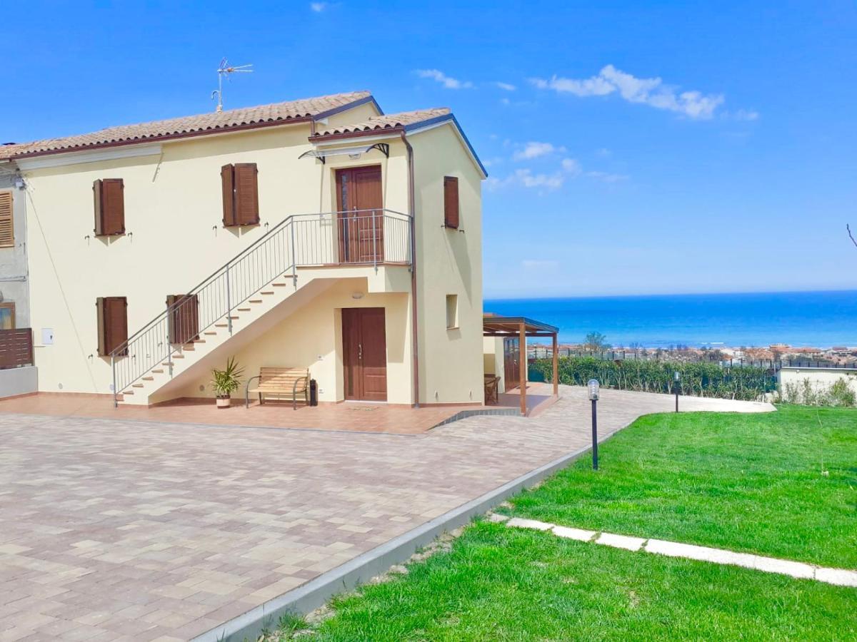 Casa Vacanze Con Vista Mare E Giardino - Amanecer Marzocca di Senigallia Buitenkant foto