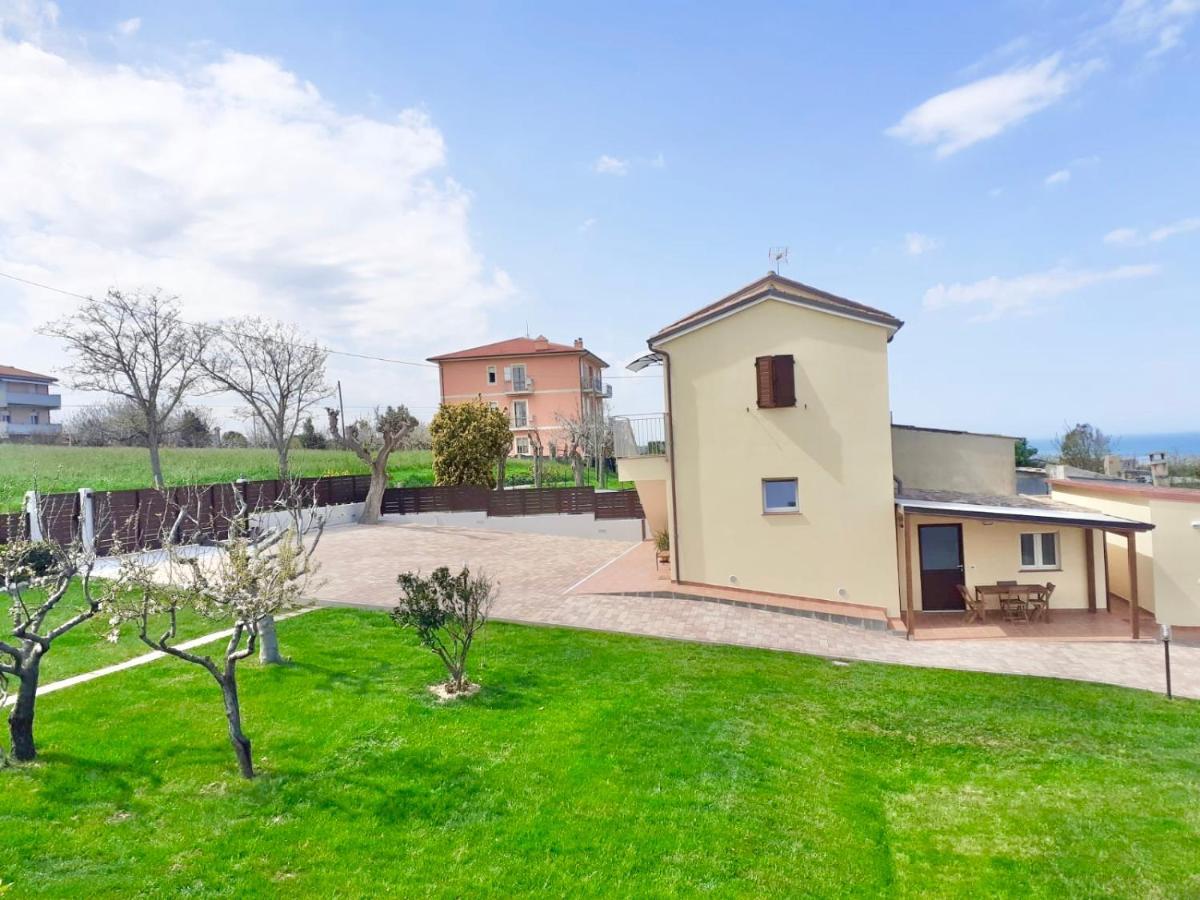 Casa Vacanze Con Vista Mare E Giardino - Amanecer Marzocca di Senigallia Buitenkant foto